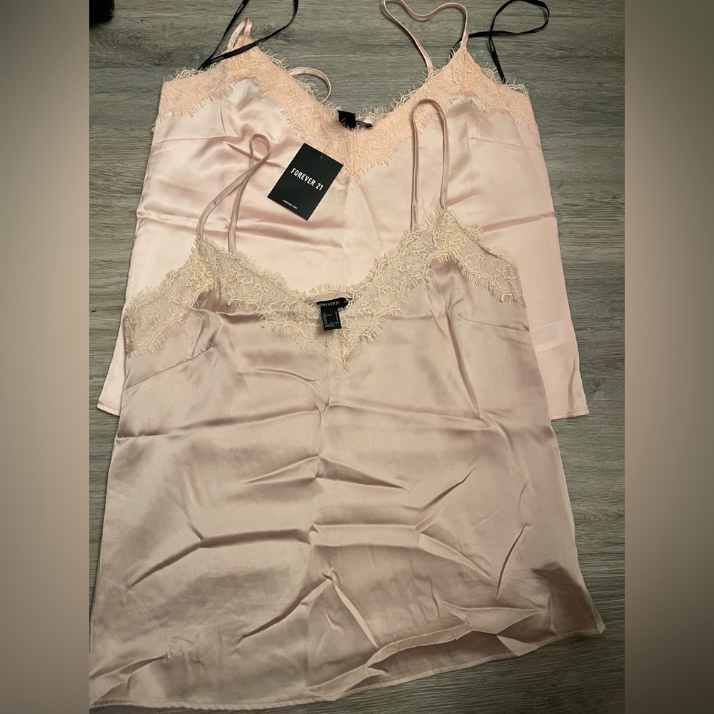 NWT FOREVER21 2 x LACE SATIN CAMI TOPS  S